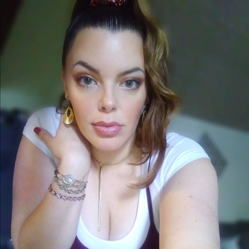 Meet your Posher, Charlee